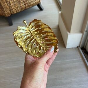 Luxurious Gold Leaf Jewelry Holder